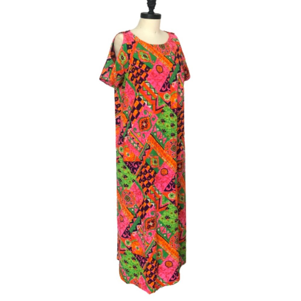 Vtg 60s/70s Neon Tapa Print Hawaiian Caftan Muumuu